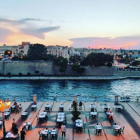 Castello Aragonese Suites Taranto Exterior photo